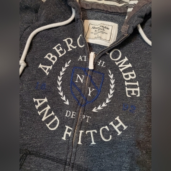 Abercrombie & Fitch zip hoodie. Heathered grey, white. Embroidery. Size L. - Picture 3 of 10